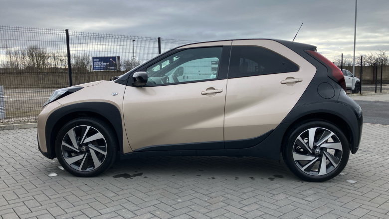 Toyota Aygo X 1.0 VVT-i Edge 5dr Auto Petrol Hatchback